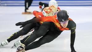 这怎么看到的？东契奇被包夹还能传出空接！