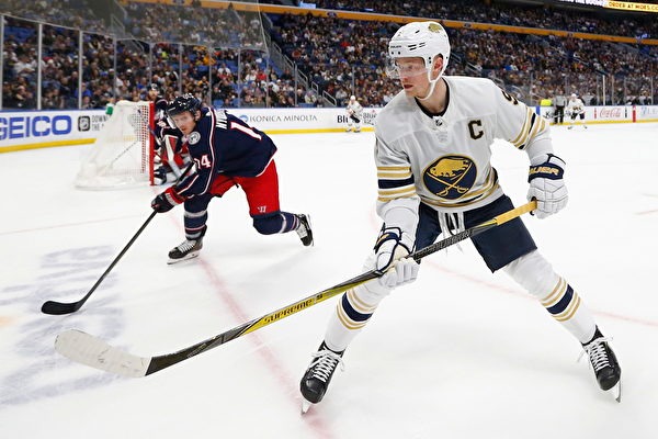 巴恩斯15分克拉克斯顿22+11 猛龙大胜送篮网5连败